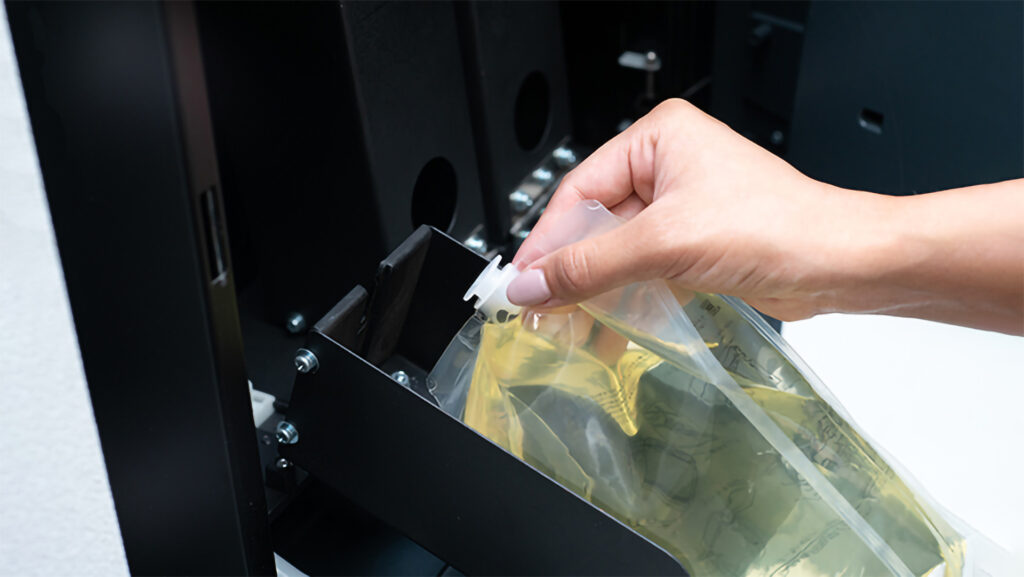 「装置に合う容器がない」その開発ボトルネックを専用の設計で解決